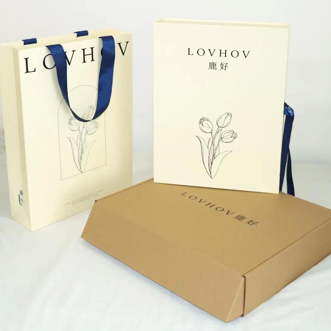 French-style silk pajamas